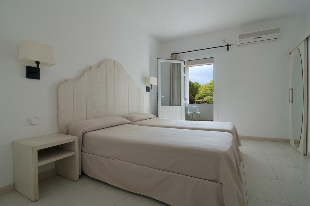 Hostal Capri Es Pujols Room photo