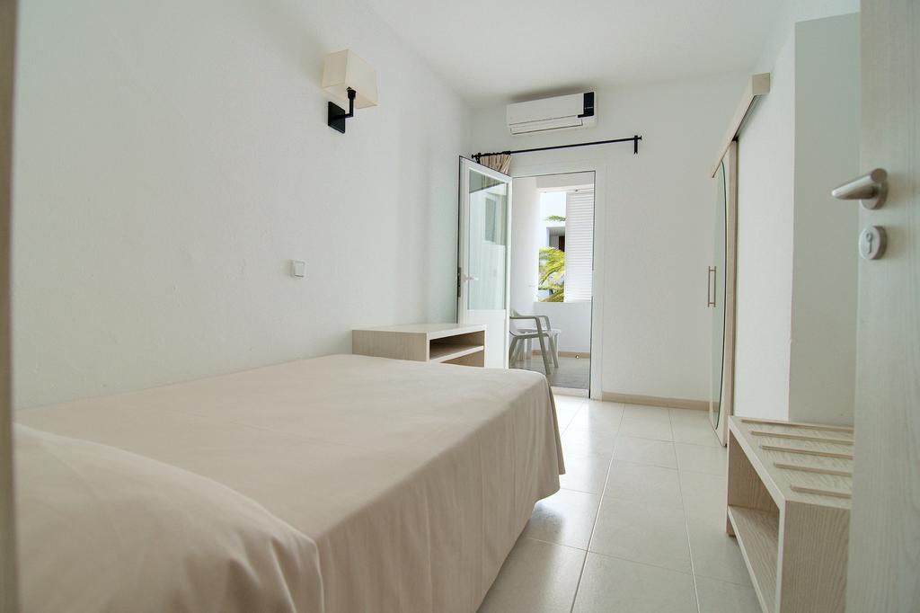 Hostal Capri Es Pujols Room photo