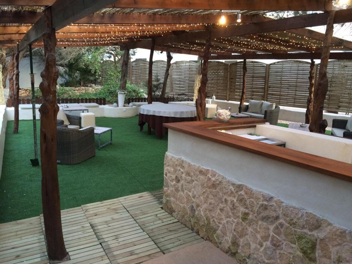 Hostal Capri Es Pujols Exterior photo